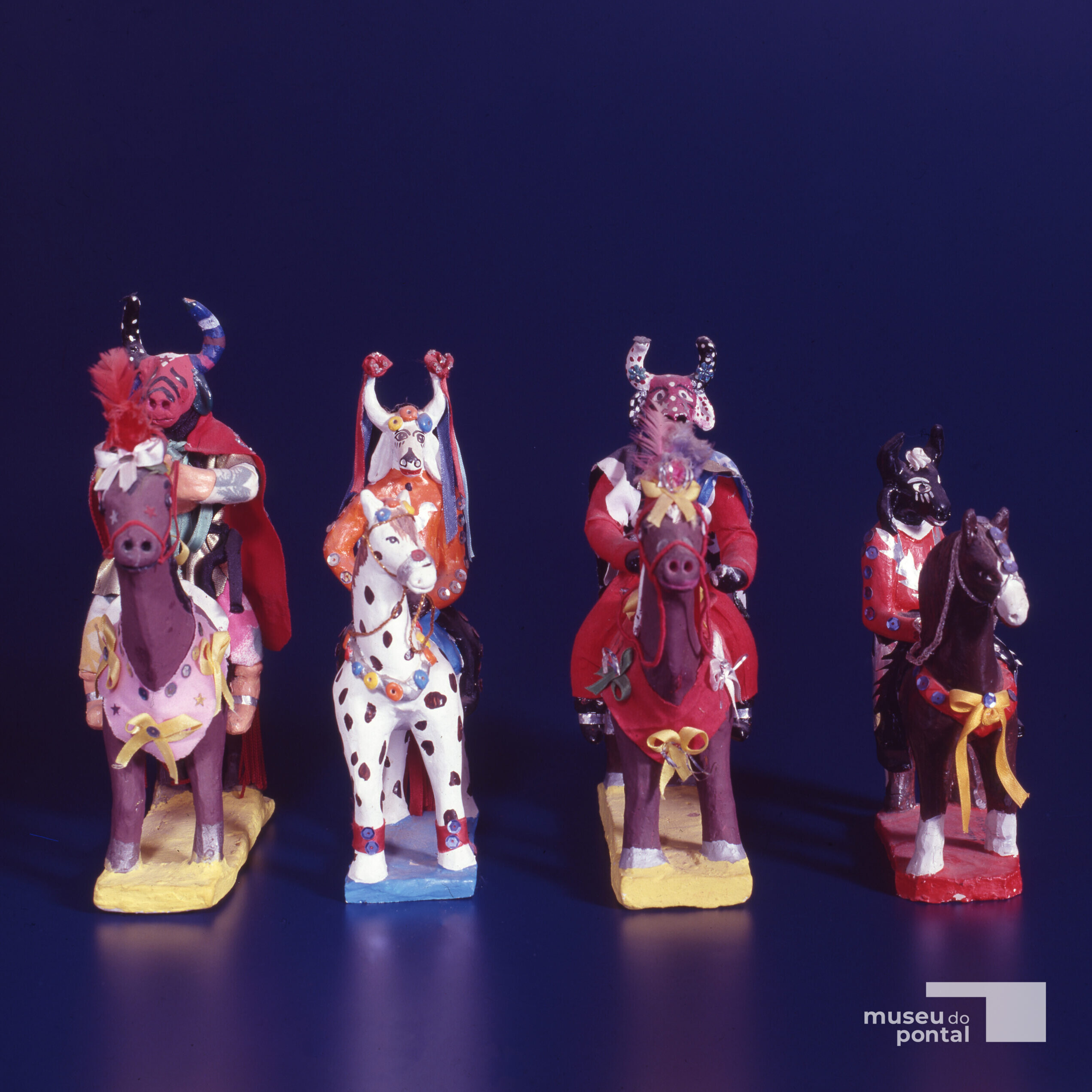 Estamos em constante processo de revisão e ampliação dos registros do acervo do Museu do Pontal para torná-lo acessível online. As imagens estão disponíveis apenas para pesquisa. Qualquer outro uso deverá ser previamente autorizado. Para solicitar imagens de obras, exposições e eventos, entre em contato pelo email institucional@museudopontal.org.br