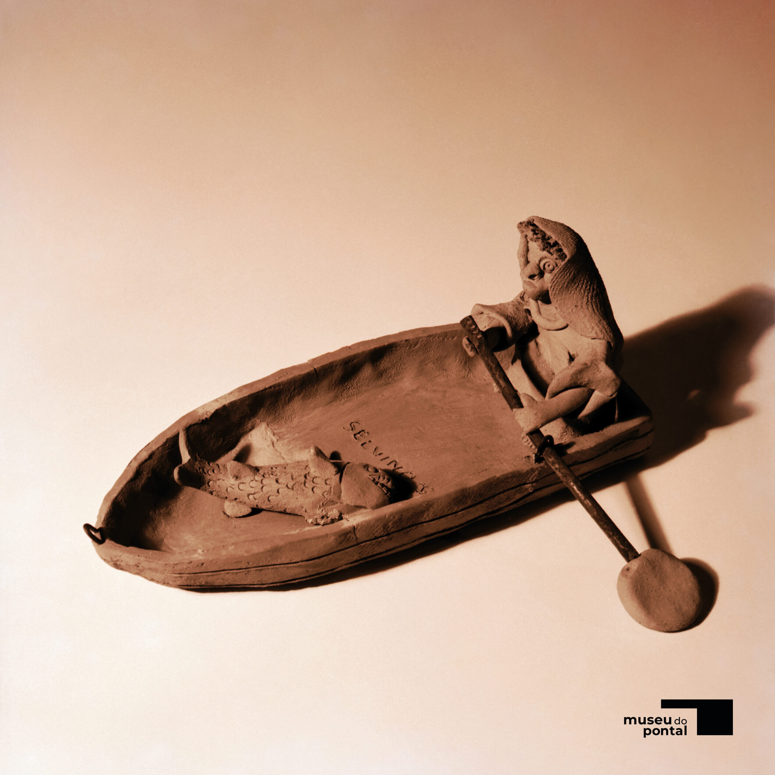 Estamos em constante processo de revisão e ampliação dos registros do acervo do Museu do Pontal para torná-lo acessível online. As imagens estão disponíveis apenas para pesquisa. Qualquer outro uso deverá ser previamente autorizado. Para solicitar imagens de obras, exposições e eventos, entre em contato pelo email institucional@museudopontal.org.br