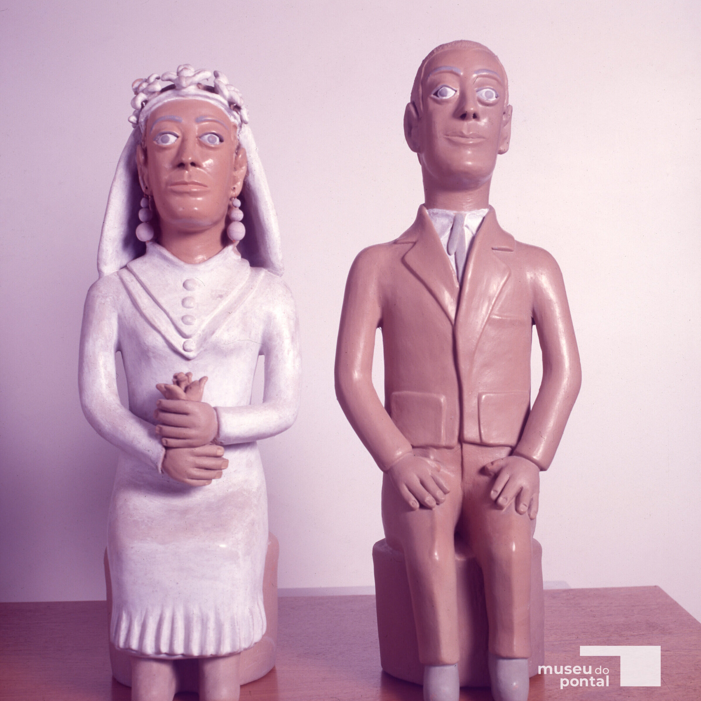 Estamos em constante processo de revisão e ampliação dos registros do acervo do Museu do Pontal para torná-lo acessível online. As imagens estão disponíveis apenas para pesquisa. Qualquer outro uso deverá ser previamente autorizado. Para solicitar imagens de obras, exposições e eventos, entre em contato pelo email institucional@museudopontal.org.br